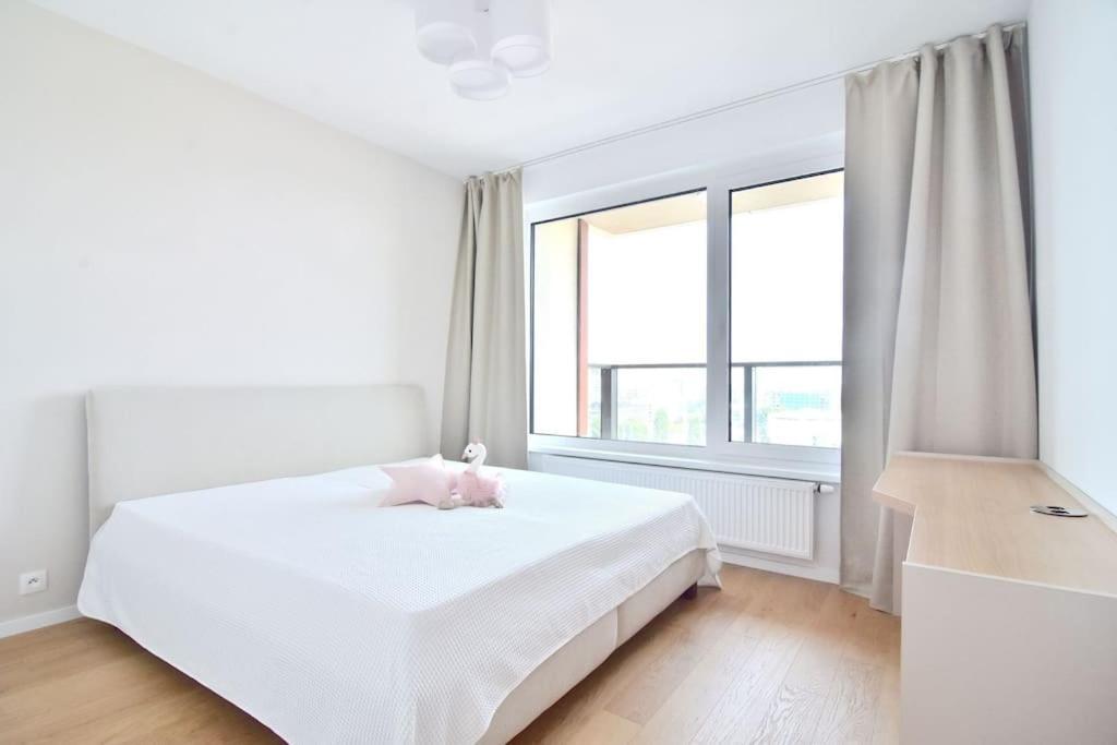 Ferienwohnung Downtown Charm With Free Parking Spot Pressburg Exterior foto